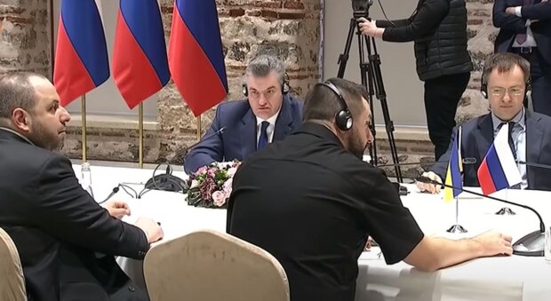 Переговори України та рф. Фото: скріншот YouTube-відео