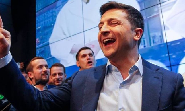 Михаил Подоляк предупредил Зеленского: Если обманете людей — вас снесут с не меньшей ненавистью