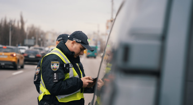 Кому за новими ПДР не можна сідати за кермо через вік, Фото: Патрульна поліція Києва