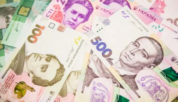 Остерегайтесь фальшивок: стало известно, какие деньги больше всего подделывают в Украине