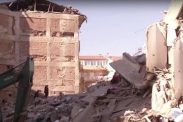 В Турции произошло сильное землетрясение. Фото: скриншот  YouTube-видео