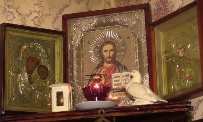 Иконы. Фото: YouTube