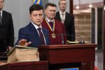 «Каждый день президентства приносит Порошенко миллионы». Украинцы требуют, чтобы инаугурация Зеленского произошла как можно скорее
