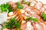 Почему перед сном нельзя есть мясо. Фото: YouTube