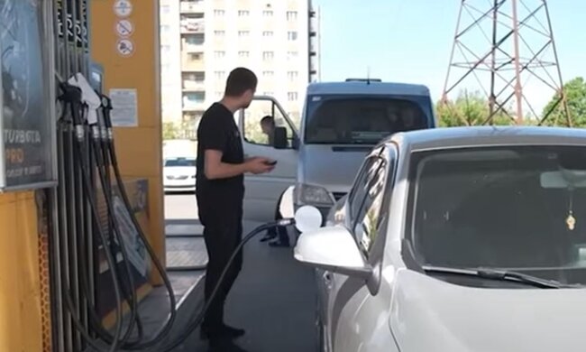 АЗС. Фото: скриншот YouTube-видео