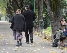 Украинские пенсионеры. Фото: скрин "Акценты"
