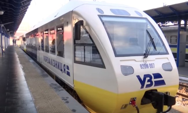 Лучше б поезда обновили: названа цена консультаций от Deutsche Bahn и других компаний