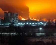 Удар у відповідь по рф: дрони рознесли стратегічний завод - відео