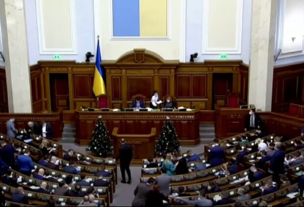 В декабре на депутатов потратили миллионы. Фото: скриншот YouTube-видео