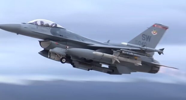 Літак F-16. Фото: скріншот YouTube-відео