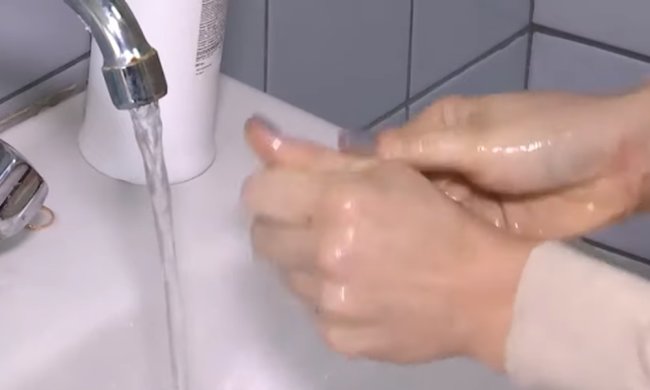 Как правильно мыть руки. Фото: скриншот YouTube
