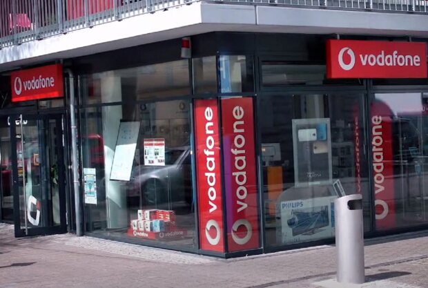 Vodafone предлагает обмен минутами. Фото: YouTube, скрин