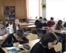 Школьники. Фото: скриншот YouTube-видео