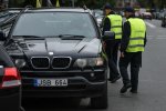 В действие вступили новые штрафы для “евробляхеров”: теперь под 90 тысяч! Лучше сразу ездить с круглой суммой. Людей уже штрафуют!