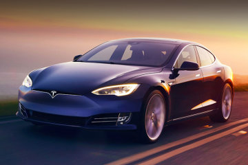 Жуткое ДТП под Киевом: пассажир Tesla не выжил