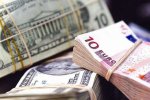 Стоимость доллара продолжает расти: курс валют на 18 августа