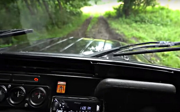Украинцы скрестили старый УАЗ с Land Rover и Гелендвагеном (фото)