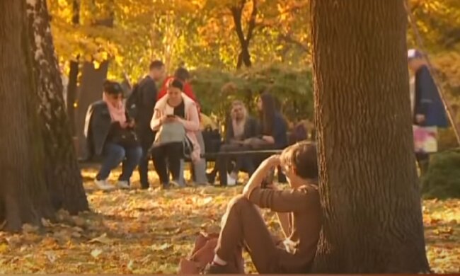 Погода в Украине осенью. Фото: скриншот YouTube-видео