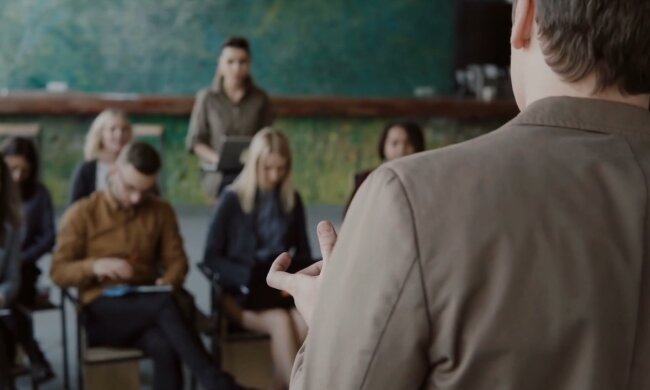 Освіта. Фото: YouTube, скрін