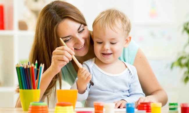 «Муниципальная няня» в помощь матерям: заинтересованных женщин становится все больше