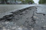 Омелян проснулся? Недобросовестных подрядчиков строительства дорог теперь будут жестко наказывать