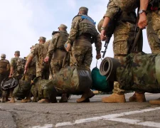Жінка проходить військово-лікарську комісію у ТЦК. Ілюстративне фото