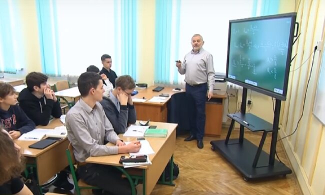 Школа в Україні. Фото: YouTube, скрін