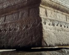 Колона храму Вірабхадра. Фото: скріншот YouTube