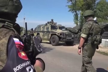 Российские оккупанты. Фото: YouTube, скрин