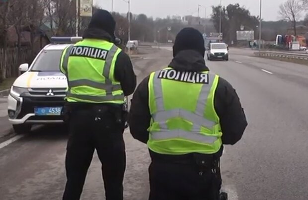 Патрульна поліція на дорозі. Фото: скріншот YouTube-відео