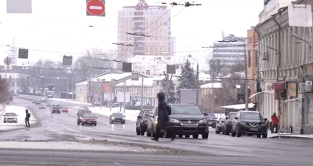 Дорога с авто. Фото: скриншот YouTube-видео