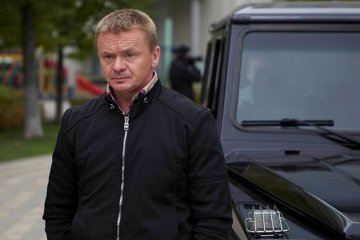 Звезда сериала "Физрук" выложил архивное фото. Вот это он был качком