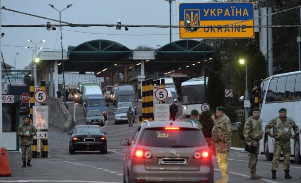 Пересечение границы без отсрочки - украинцам рассказали о новых правилах