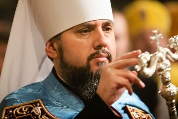 Ссора Епифания и Филарета: уже пугают церковным судом. Такого еще не было