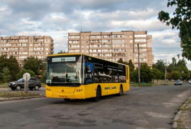 В Киеве транспорт меняет маршруты: о чем нужно знать пассажирам