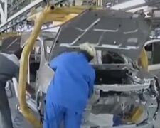 Автомобильный завод. Фото: скриншот Youtube-видео