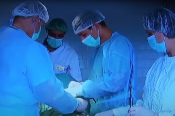Трансплантация, хирурги. Фото: скриншот Youtube