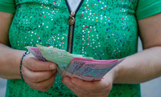 Деньги, пенсионеры, льготники, доплаты, пенсии. Фото: Telegram