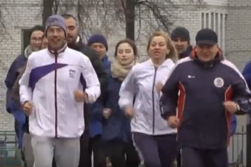 Спортсмены. Фото: скриншот YouTube