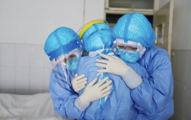 Днепровские медики живут на работе: в МОЗ рассказали о причинах, подробности