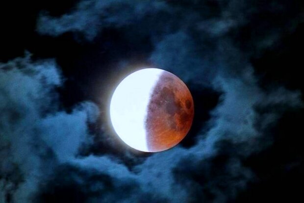 Лунное затмение. Фото: BB.lv