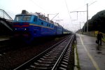 Из-за грозы и ливня в Киеве поезда в пригороде сбились с маршрута