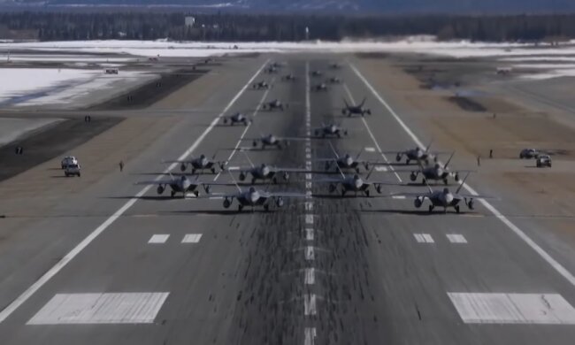 Истребители. Фото: скриншот YouTube-видео