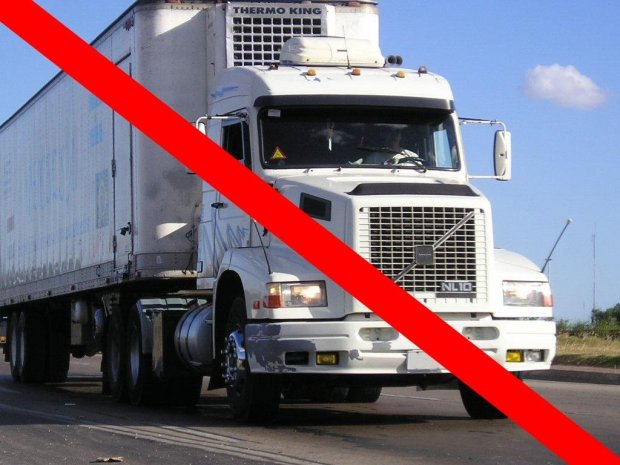Из-за сильной жары въезд в Киев закрыли для грузовиков