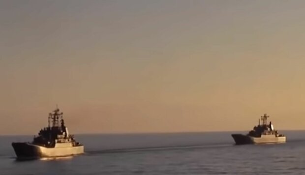 Корабли рф в Черном море. Фото: скриншот YouTube-видео
