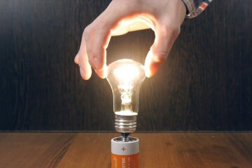 Електроенергія. Фото: YouTube, скрін