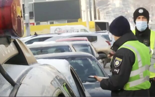 Полиция. Фото: скриншот YouTube-видео