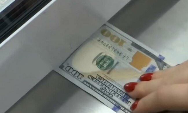 Курс доллара. Фото: скриншот youtube-видео