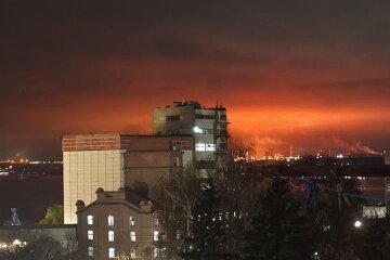 Ночью дроны ударили по огромному НПЗ на россии - видео