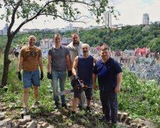 Толока на висоті: як кияни повернули велич старовинному некрополю на Замковій горі